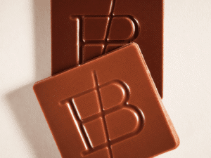 Carré de chocolat noir 66% de cacao et lait 42% de cacao - 200g