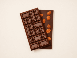 Tablette de chocolat noir aux amandes - 100g